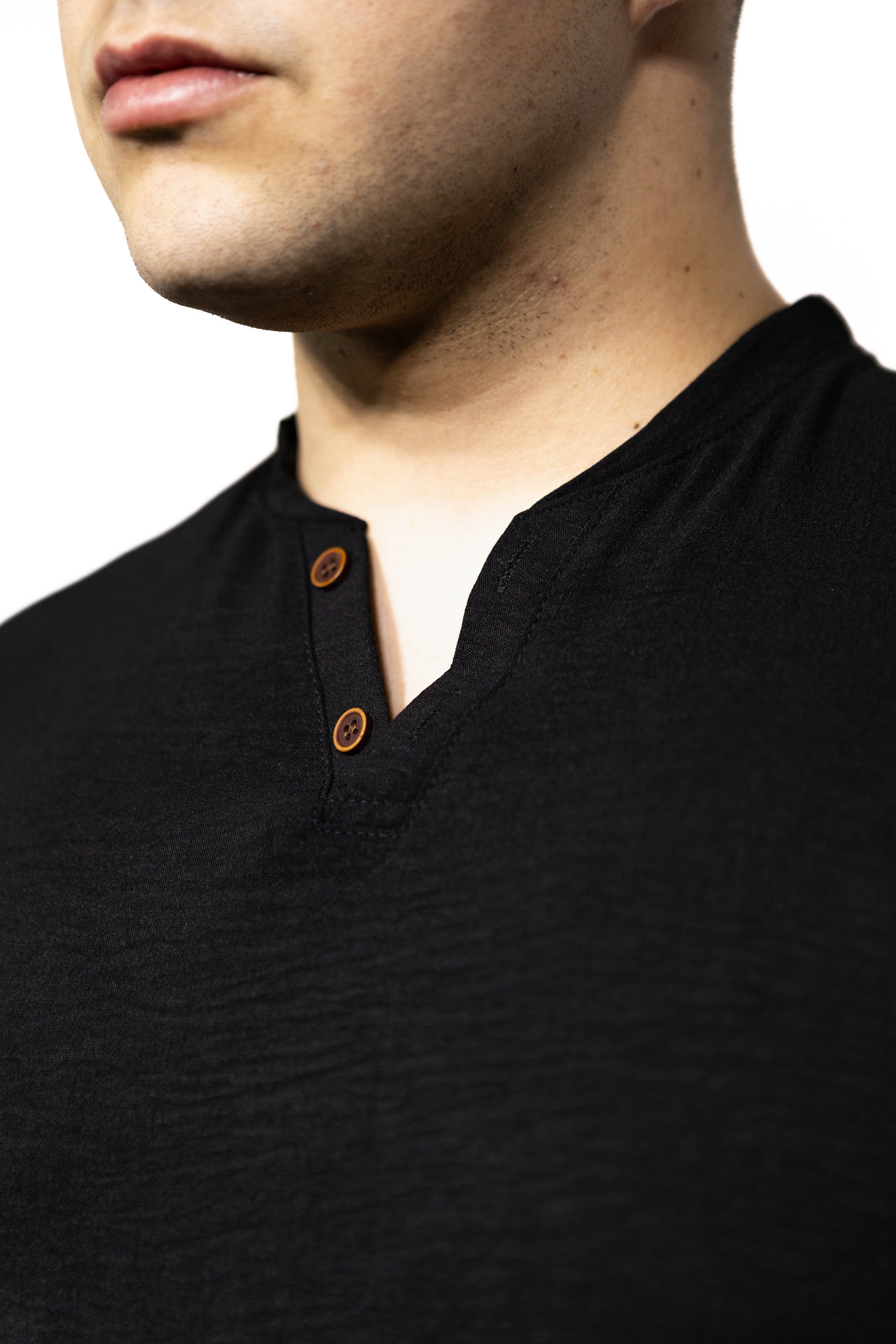 Camiseta Cuello en V con Botones Manga Corta